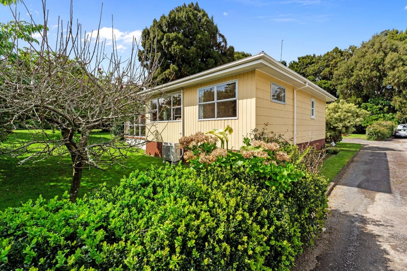 15 Butterworth Avenue, Opaheke, Papakura - Carousel 1