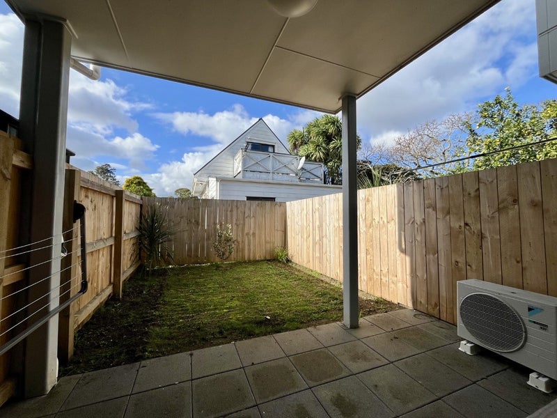 6/10 Orchard Street, Avondale, Auckland - Carousel 17