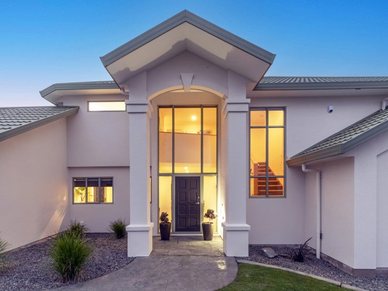10 Marford Grove, Churton Park, Wellington - Carousel 2