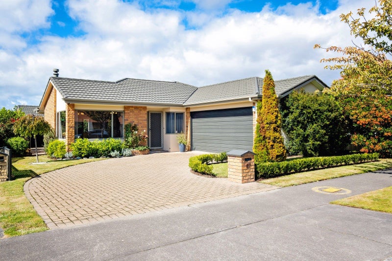 67 Kensington Drive, Taradale, Napier - Carousel 1