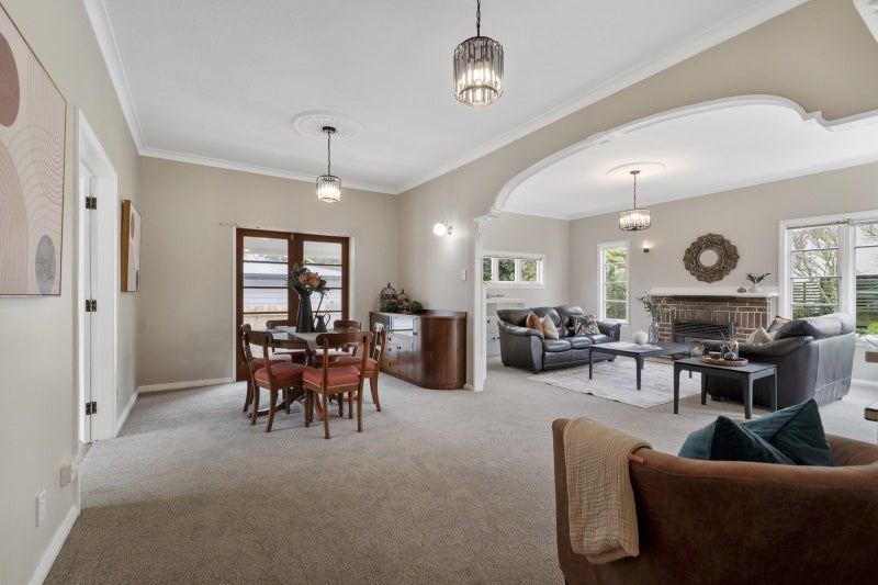 5 Aokautere Drive, Fitzherbert, Palmerston North - Carousel 1