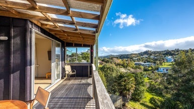 23 Ocean Road, Surfdale, Waiheke Island - Carousel 1