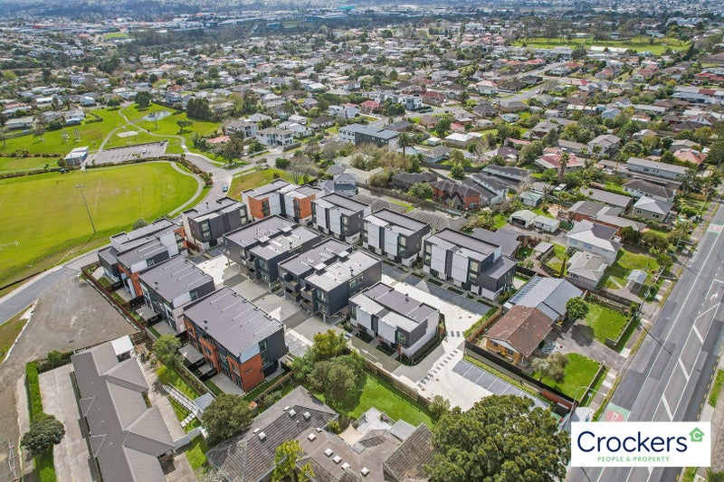 6/8 Treasure Lane, TE ATATU SOUTH, AUCKLAND - Carousel 15