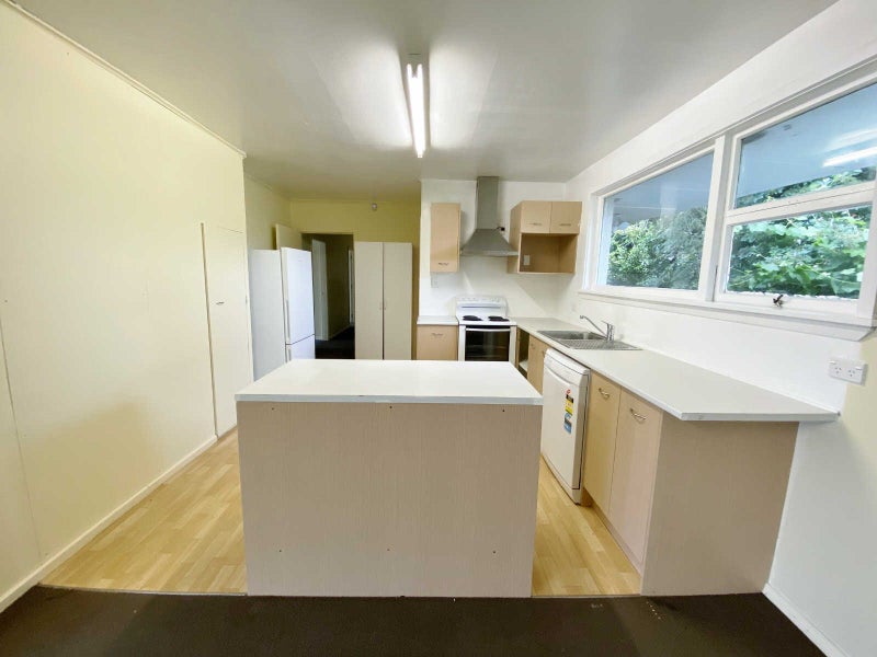 6 Clonbern Place, Upper Riccarton, Christchurch - Carousel 2