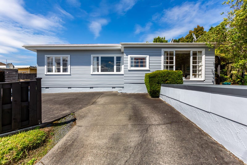 18 Chester Road, Tawa, Wellington - Carousel 2