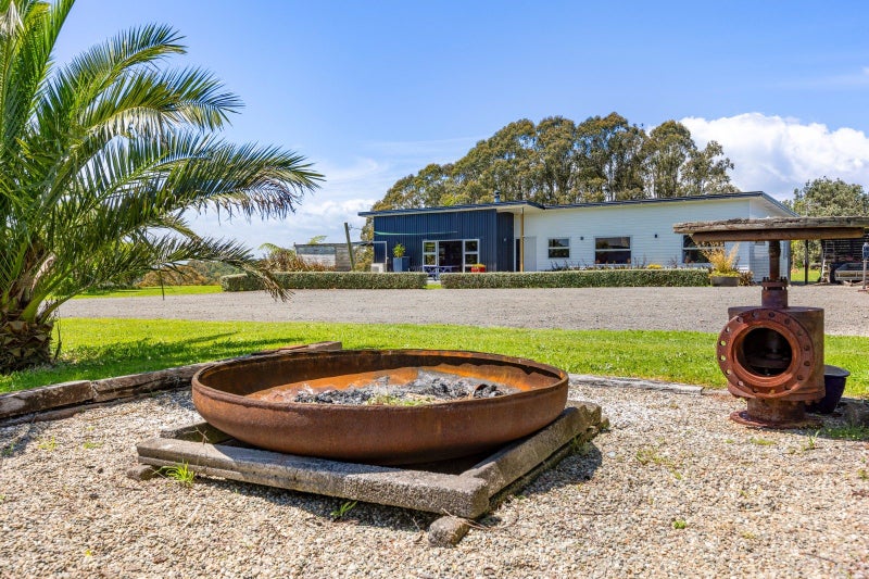 193A Ackworth Road, Lepperton, New Plymouth - Carousel 2