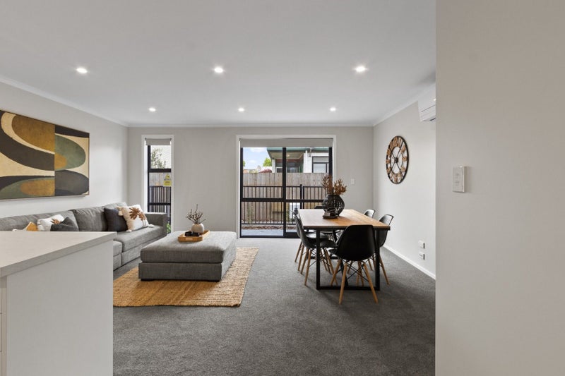 9/48 Wellington Street, Hamilton East, Hamilton - Carousel 1