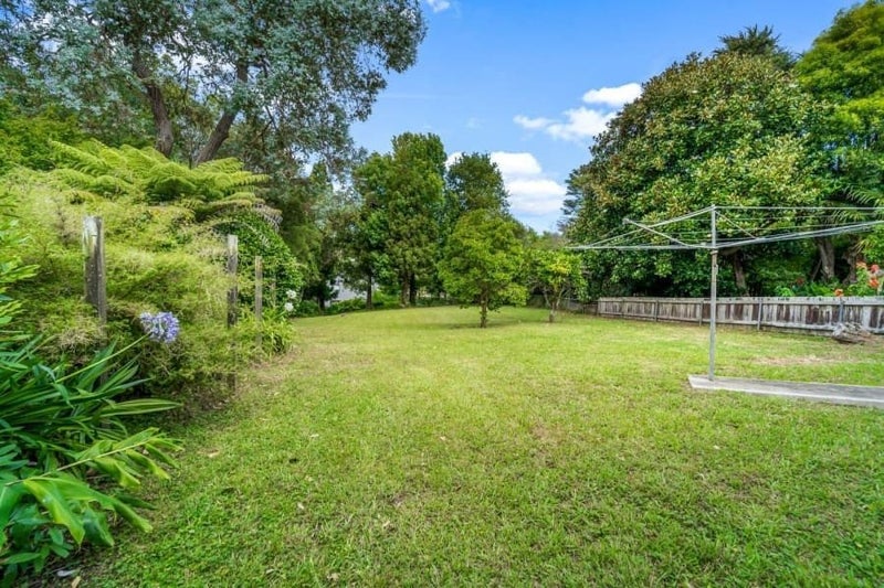 180 Old Titirangi Road, New Lynn, Auckland - Carousel 11