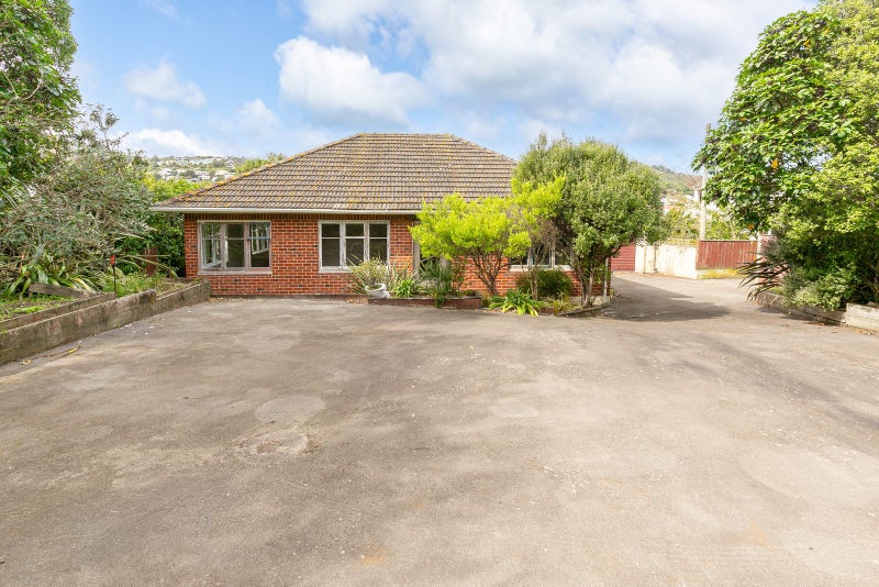 10 Ribble Street, Island Bay, Wellington - Carousel 1