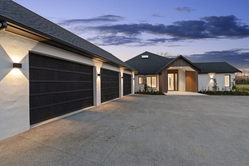 546 Coatesville-Riverhead Highway, Albany - Carousel 1