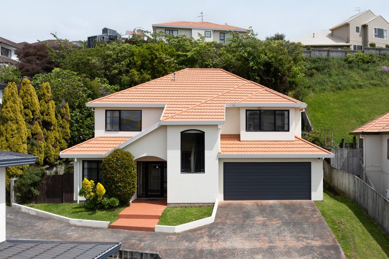 17 Corsham Grove, Churton Park, Wellington - Carousel 1