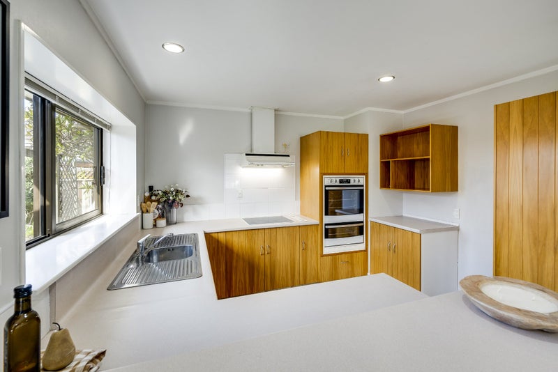 18 Hyatt Grove, Greenmeadows, Napier - Carousel 2