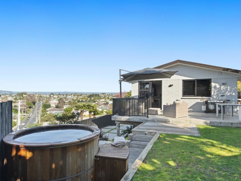 188 Otumoetai Road, Brookfield, Tauranga - Carousel 24