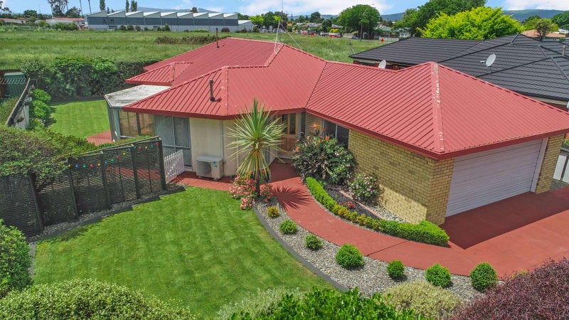 6 Henley Court, Highbury, Palmerston North - Carousel 2