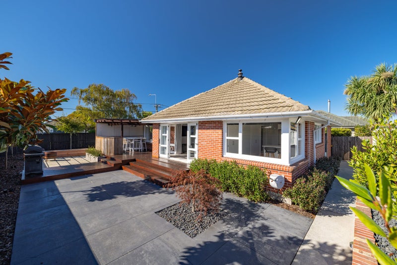 2 Pembroke Street, Avondale, Christchurch - Carousel 1