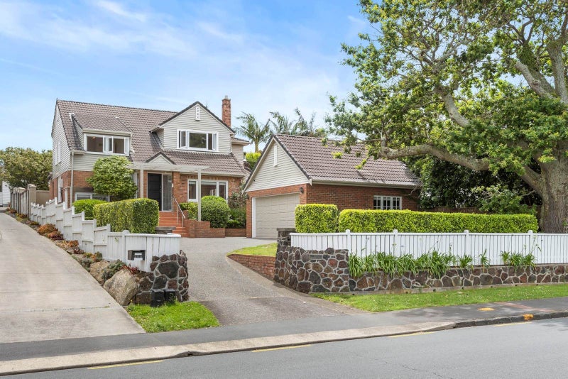 206 Hurstmere Road, Takapuna, Auckland - Carousel 1