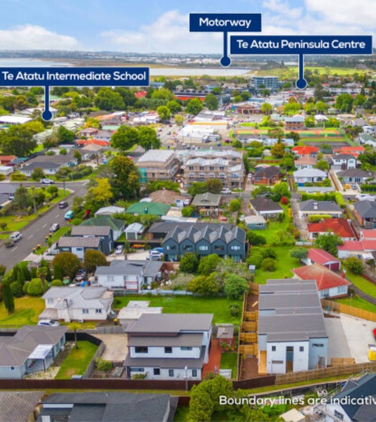 12F Shamrock Lane, Te Atatu Peninsula, Auckland - Carousel 1