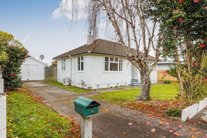 8 Milton Street, Roslyn, Palmerston North - Carousel 1