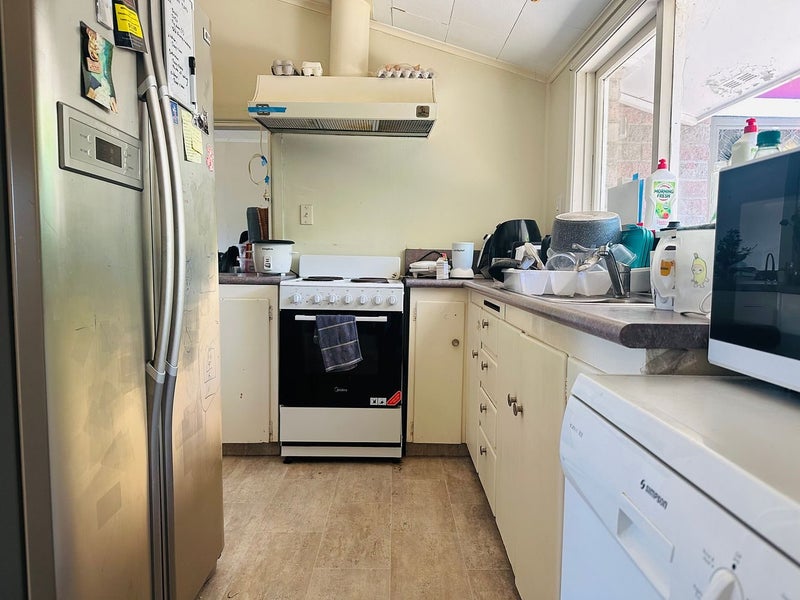 2/27 Campbell RD, Royal Oak, Auckland - Carousel 7