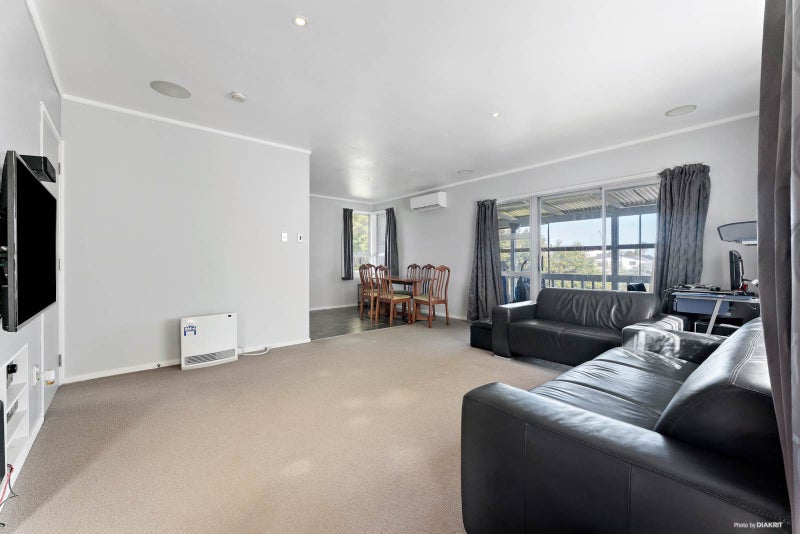 42 Opal Avenue, Pakuranga, Auckland - Carousel 2