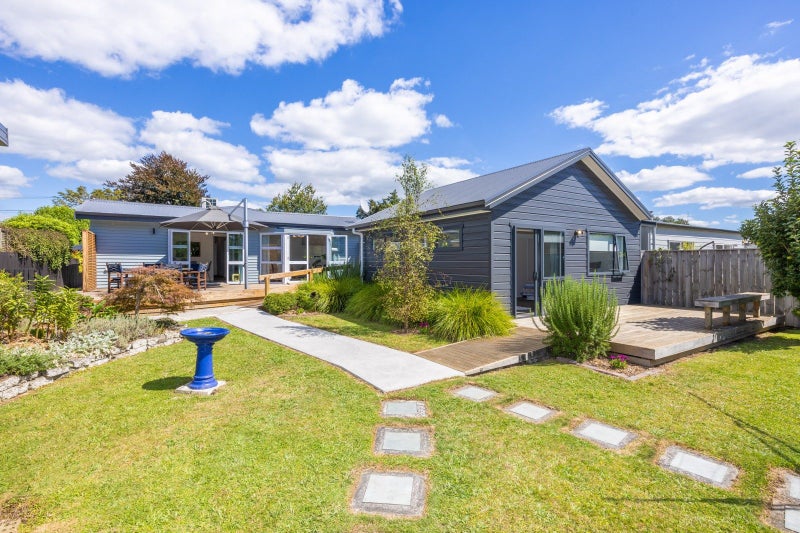 15 Vine Street, Hillcrest, Hamilton - Carousel 1