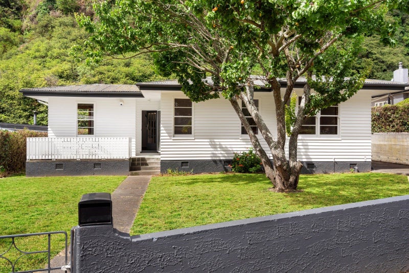 51 Burns Road, Hospital Hill, Napier - Carousel 15