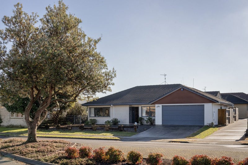 51 Dalton Drive, Papamoa Beach, Papamoa - Carousel 1