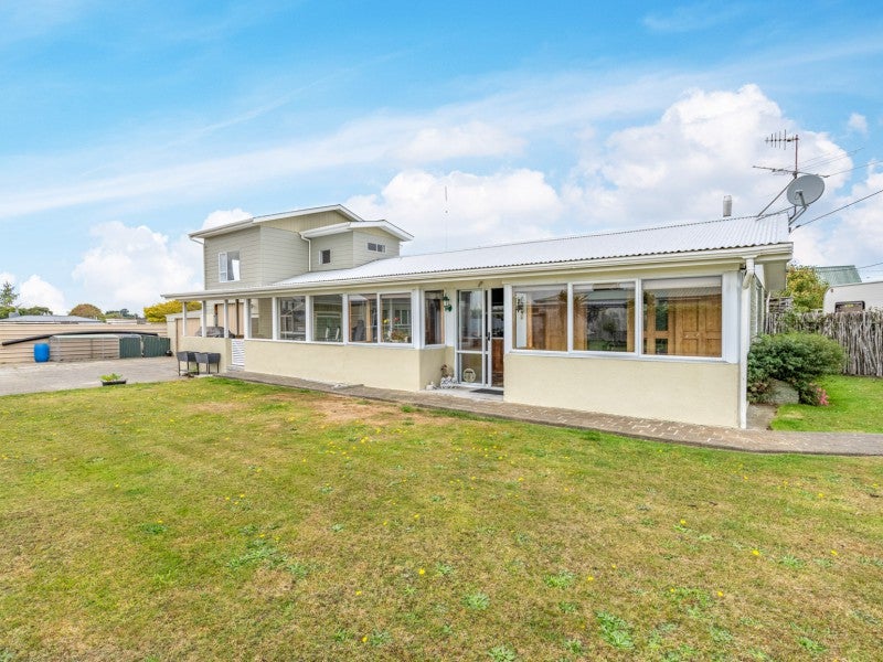 18 Cushen Street, Clifton, Invercargill - Carousel 1