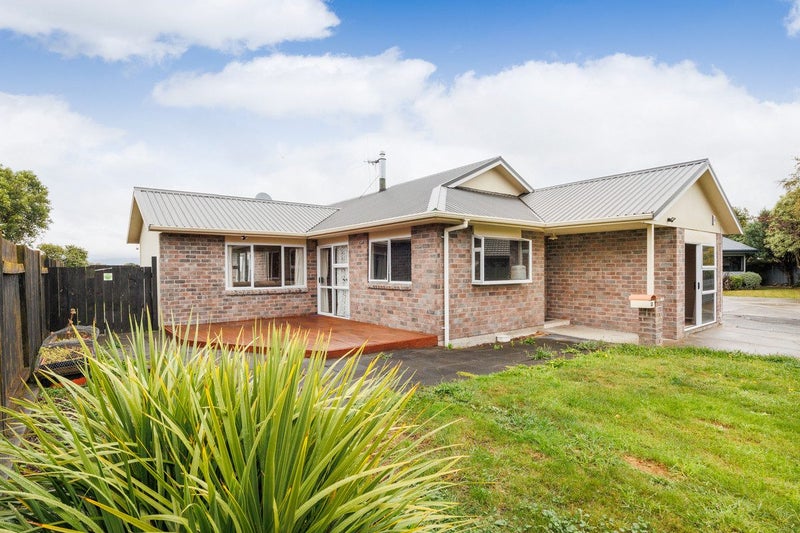 31 Strachan Way, Highbury, Palmerston North - Carousel 1