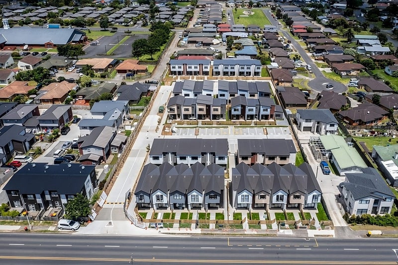 11 Aumarire Lane, Favona, Auckland - Carousel 12