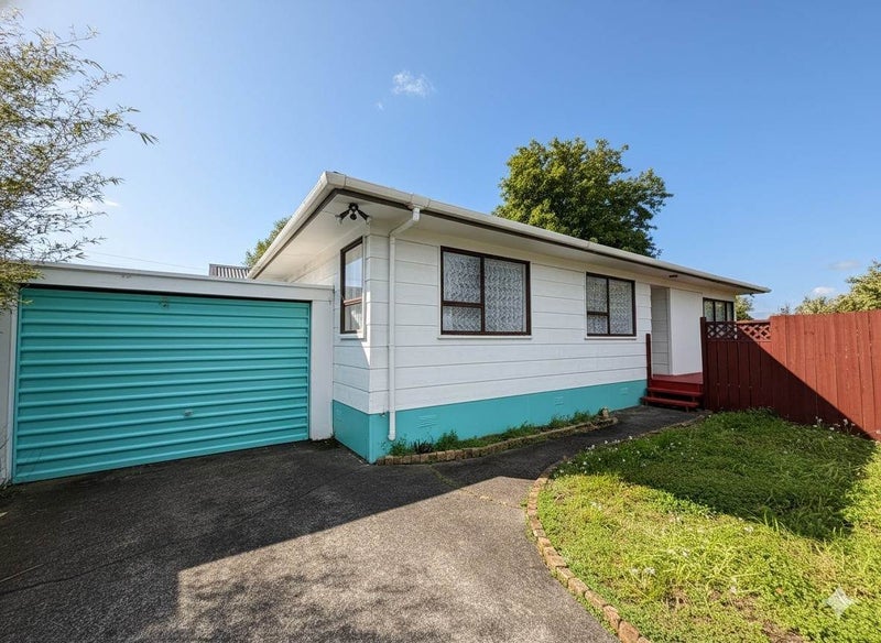 34 Garelja Road, Henderson, Auckland - Carousel 1