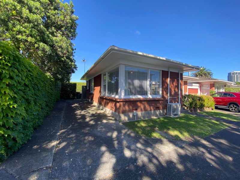 1/3 Esmonde Road, Takapuna, Auckland - Carousel 2