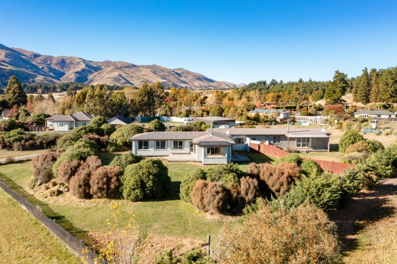 85 Newcastle Road, Hāwea Flat, Lake Hāwea - Carousel 1