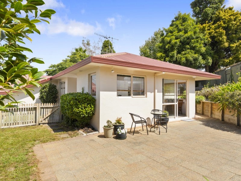 42 Bell Common Close, Bethlehem, Tauranga - Carousel 1