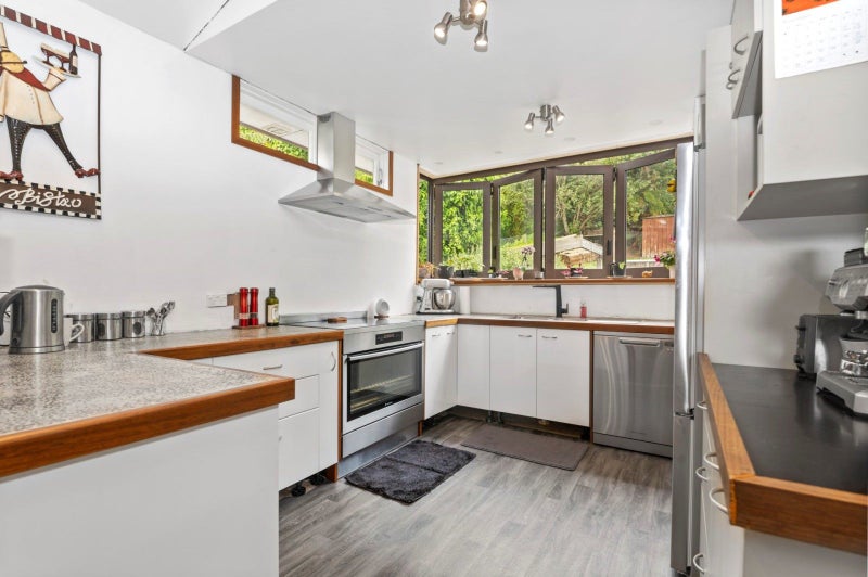 33 Gordon Road, Western Heights, Rotorua - Carousel 2