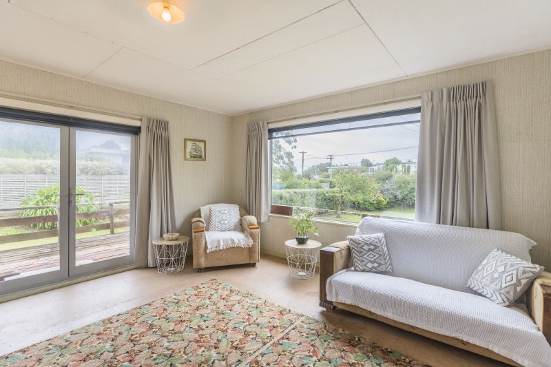 9 Kaka Road, Raumati Beach, Paraparaumu - Carousel 2