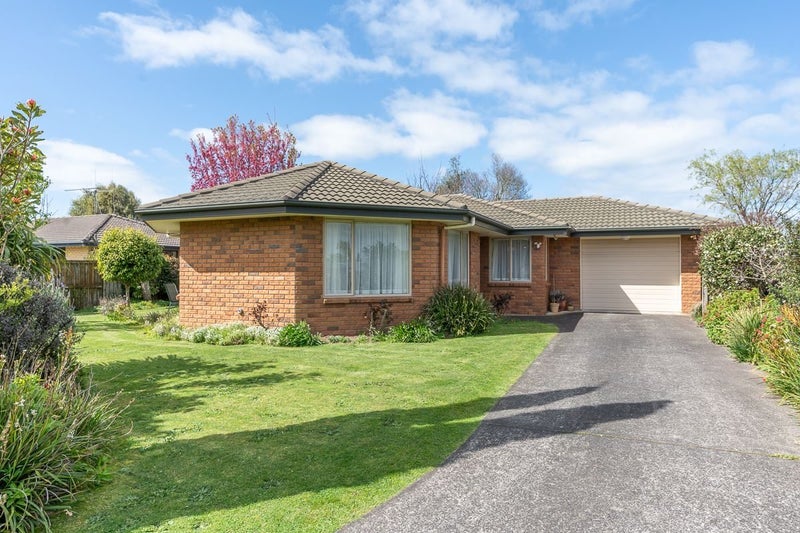 28 Newfield Drive, Fairview Downs, Hamilton - Carousel 1
