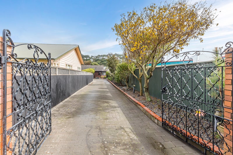 1A Endeavour Avenue, Lyall Bay, Wellington - Carousel 2