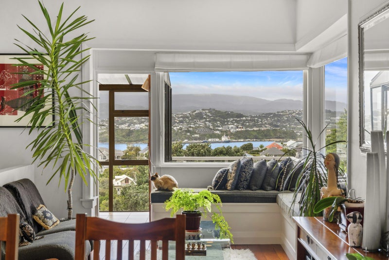 89 Rakau Road, Hataitai, Wellington - Carousel 1