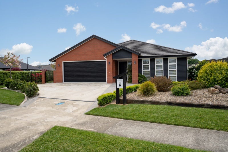 12 Jarrett Terrace, Leamington, Cambridge - Carousel 1