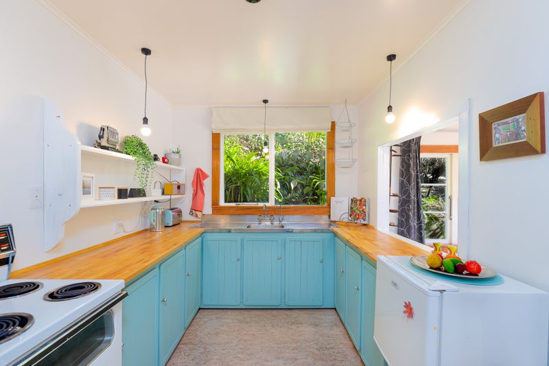 38 Queens Road, Stepneyville, Nelson - Carousel 1