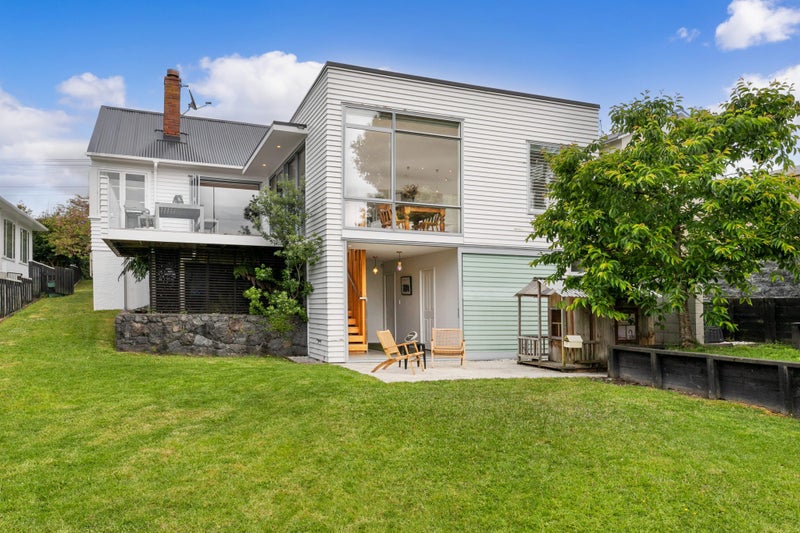 77 Walmer Road, Point Chevalier, Auckland - Carousel 1