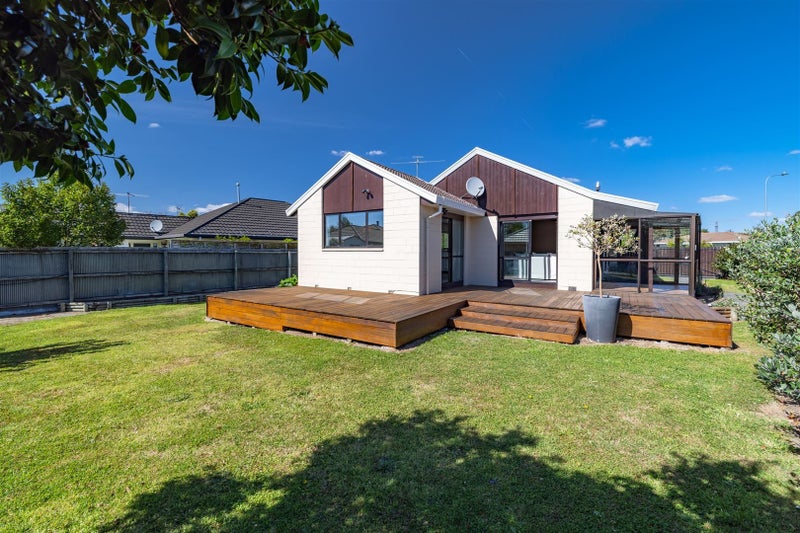 20 Sawtell Place, Northcote, Christchurch - Carousel 1