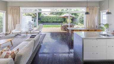 2 Halesowen Avenue, Sandringham, Auckland - Carousel 1