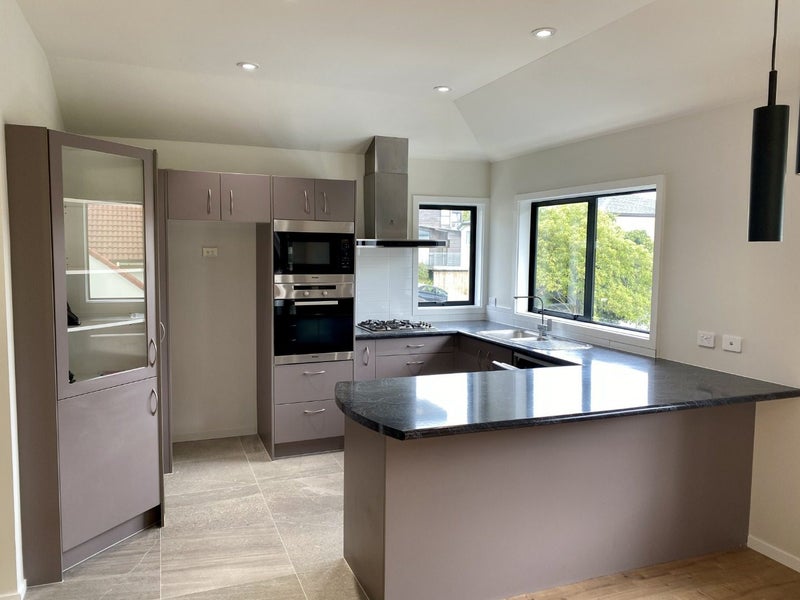 29 Mariners View Road, Beach Haven, Auckland - Carousel 2