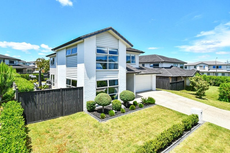 10 Bayvista Drive, Karaka, Papakura - Carousel 1
