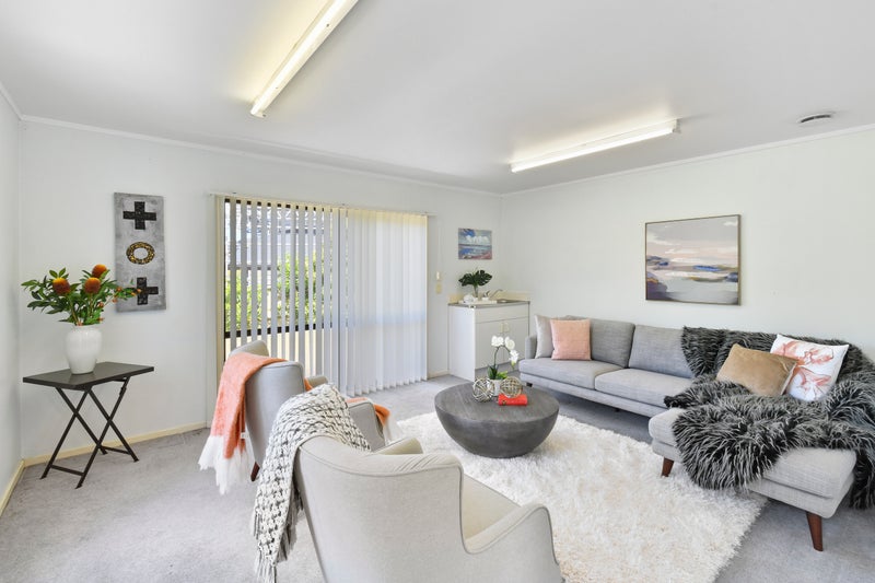 40 Aronia Way, Goodwood Heights, Auckland - Carousel 1