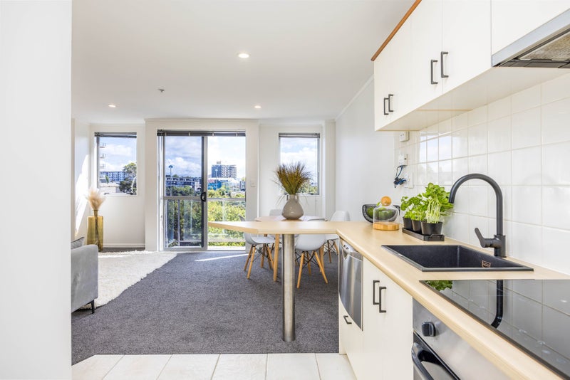 4C/127 Grafton Road, Grafton, Auckland - Carousel 1