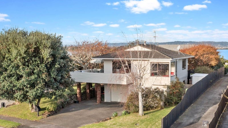 66 Carnoustie Drive, Wattle Downs, Auckland - Carousel 1