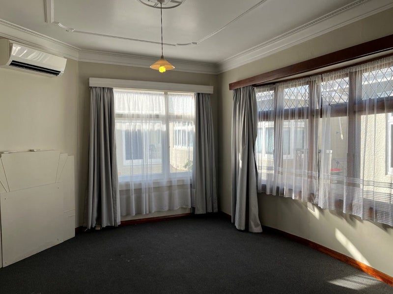 402A Queen Street East, Hastings - Carousel 2